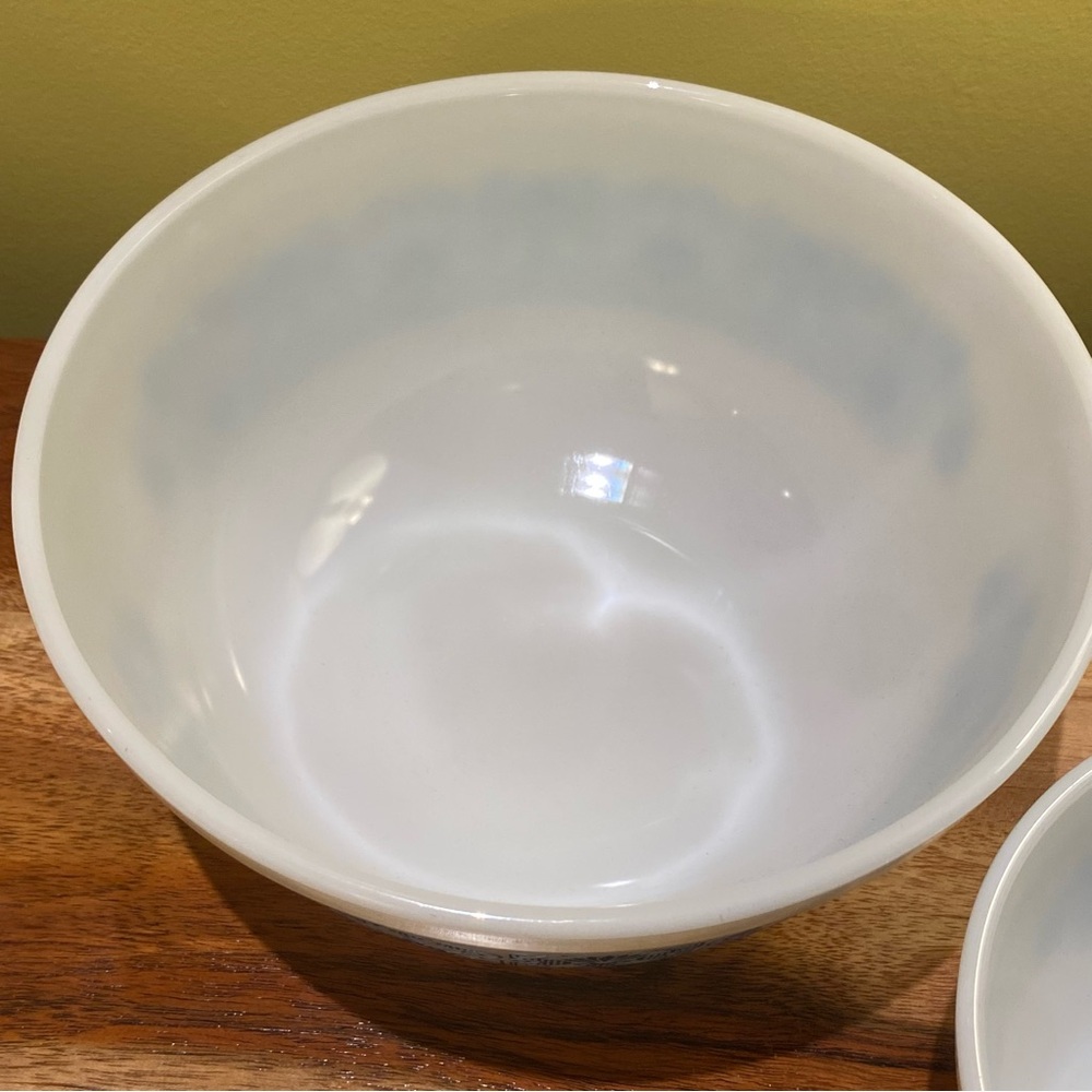 Vintage Pyrex 401 Blue Horizon Mixing Bowl Small 1.5 pint Large 2.5 Quart - Picture 7 of 12